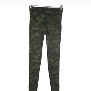 SPANX Look At Me Now Camo Leggings M Seamless Compression Fitness Activewear